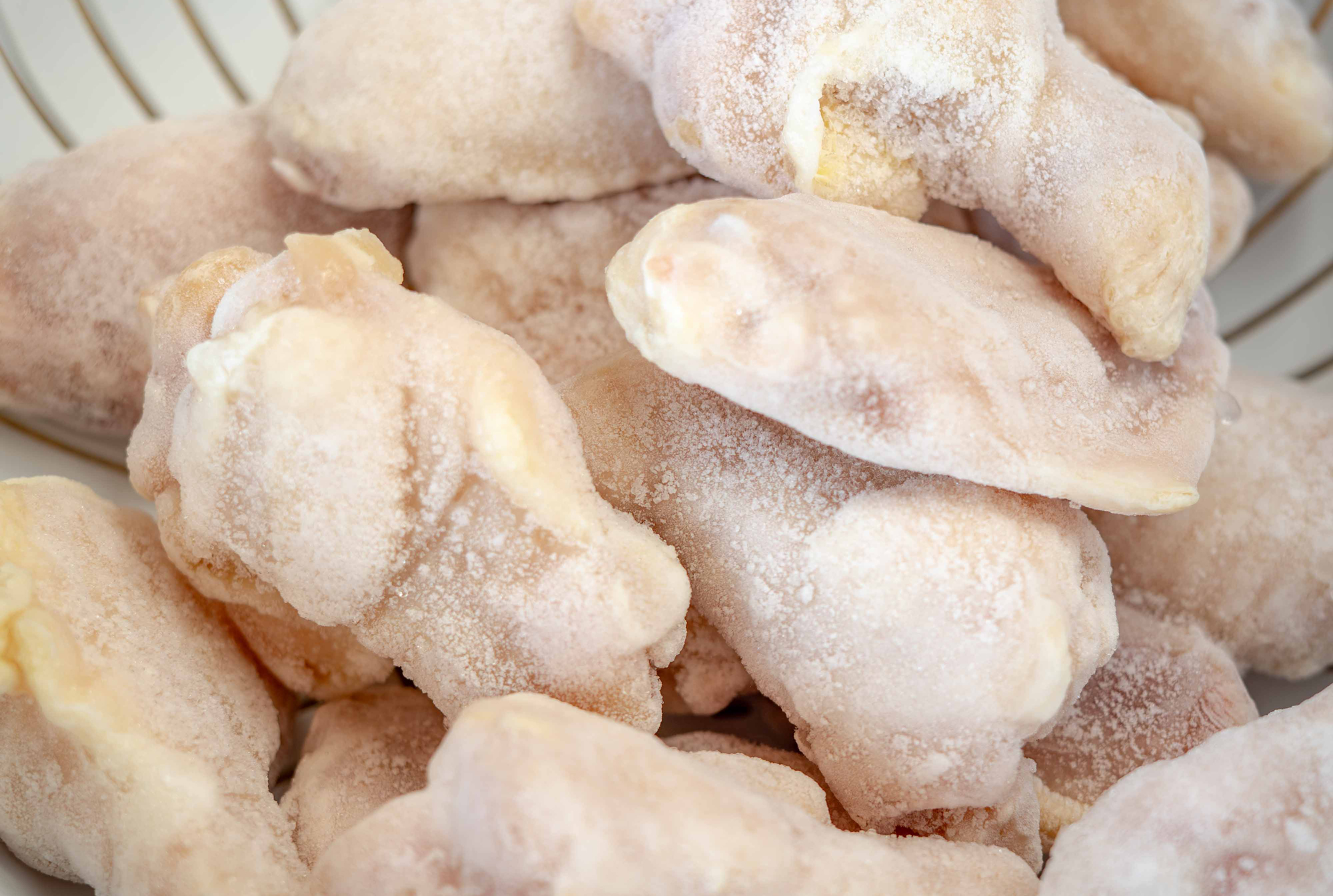 Frozen chicken wings